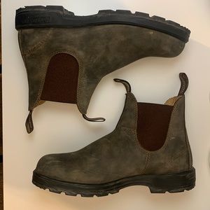 Blundstones #585 // US Size Women’s 10 (AU 7)